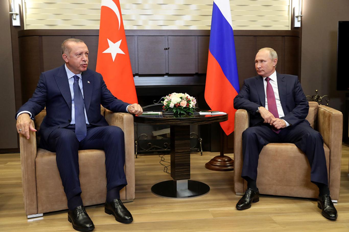 Cumhurbaşkanı Erdoğan, Putin ile bir araya geldi